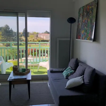 Unappartalamer Vue Golf De Et Piscine