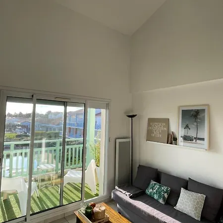 Unappartalamer Vue Golf De Et Piscine 波尔尼克