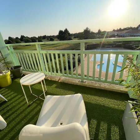 Unappartalamer Vue Golf De Et Piscine * ポルニック