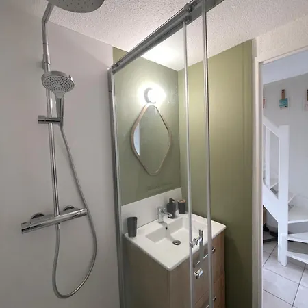 Unappartalamer Vue Golf De Et Piscine アパート