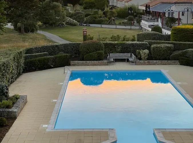 Unappartalamer Vue Golf De Et Piscine